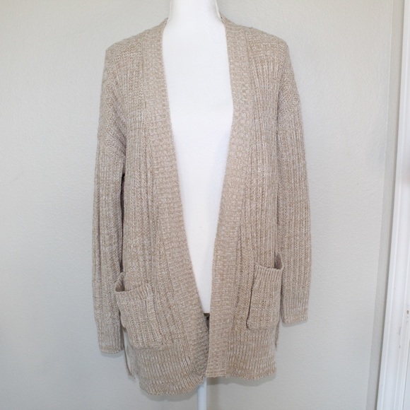 ⛄️Poof! Woman’s Oversized Tan Knitted Style Open front Cardigan - Size Small - Picture 2 of 9